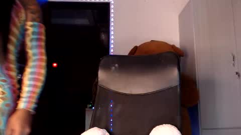 jesica online show from April 2026 02:31:01 AM