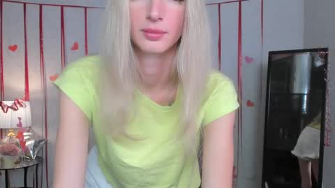 Snapshot of skinnyladyy chatting on February 2025 02:06:02 AM Skinnyladyy online show from February 2025 02:06:02 AM