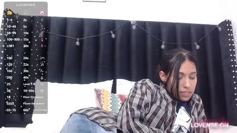 Snapshot of skinnyneighbour_ chatting on December 2024 09:50:02 AM Karla online show from December 2024 09:50:02 AM