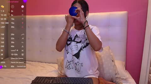 Snapshot of skinnyneighbour_ chatting on February 2025 09:11:01 AM Karla online show from February 2025 09:11:01 AM