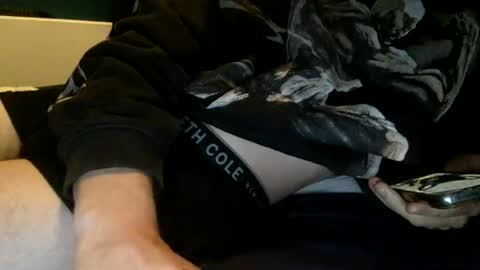 Snapshot of skinnypole6 chatting on July 2026 03:11:02 AM skinnypole6 online show from July 2026 03:11:02 AM