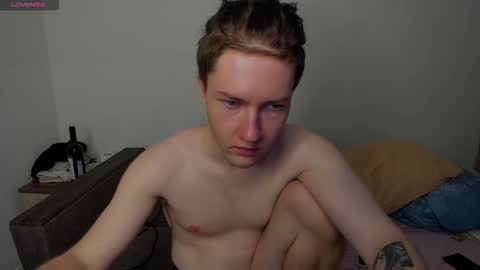 Andrew online show from November 2025 09:50:01 PM