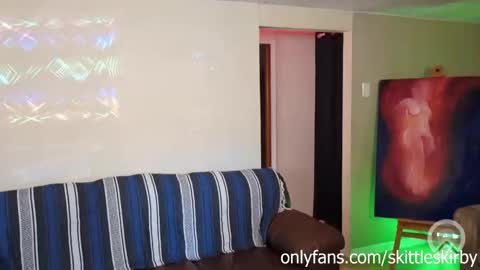 Snapshot of skittleskirby chatting on October 2025 10:07:01 PM Skittles Kirby online show from October 2025 10:07:01 PM