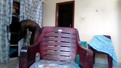 Snapshot of sklavepappu143 chatting on July 2026 05:21:01 AM Indianslut1431 online show from July 2026 05:21:01 AM