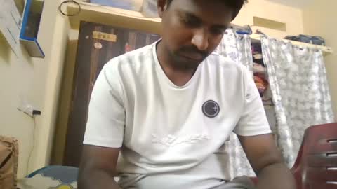 Snapshot of sklavepappu143 chatting on July 2026 05:35:02 AM Indianslut1431 online show from July 2026 05:35:02 AM
