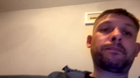 skuzzy25 online show from April 2026 10:01:02 PM