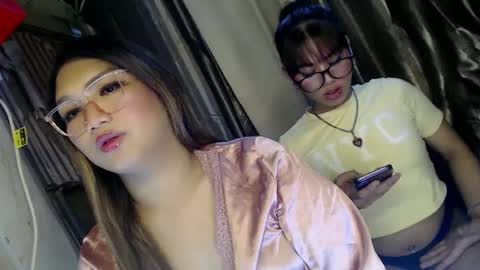 Snapshot of sky_fox_sweetxx chatting on February 2025 11:28:02 AM    online show from February 2025 11:28:02 AM