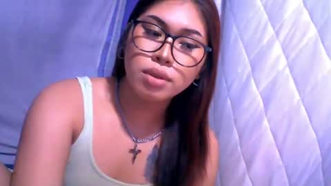 Snapshot of sky_fox_sweetxx chatting on October 2025 12:46:01 PM    online show from October 2025 12:46:01 PM