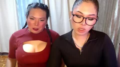 Snapshot of sky_fox_sweetxx chatting on October 2025 09:42:02 AM    online show from October 2025 09:42:02 AM