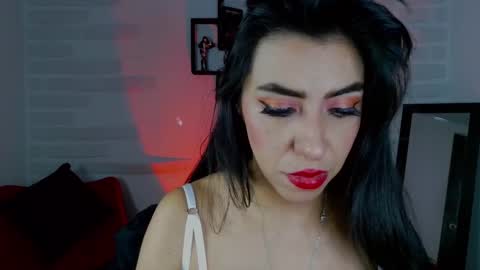 Snapshot of sky_girl1 chatting on January 2025 03:26:01 AM Mile online show from January 2025 03:26:01 AM