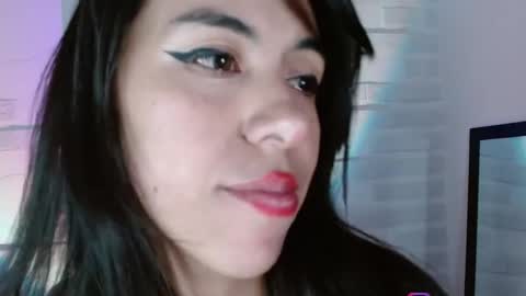 Snapshot of sky_girl1 chatting on January 2025 02:10:02 PM Mile online show from January 2025 02:10:02 PM