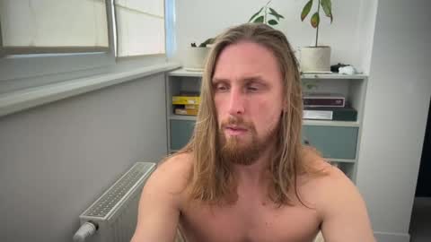 sky_guy25 online show from September 2025 08:19:01 AM