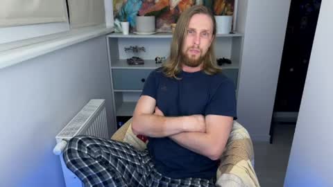 sky_guy25 online show from April 2026 07:58:01 PM