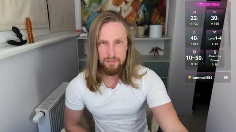 Snapshot of sky_guy25 chatting on May 2026 08:18:02 PM sky_guy25 online show from May 2026 08:18:02 PM