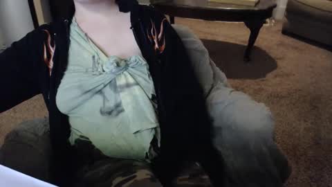 SKYLE   online show from December 2025 04:37:02 PM