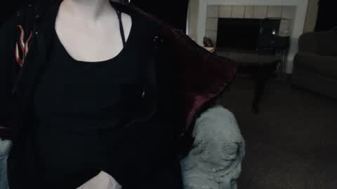 SKYLE   online show from April 2026 07:20:02 PM