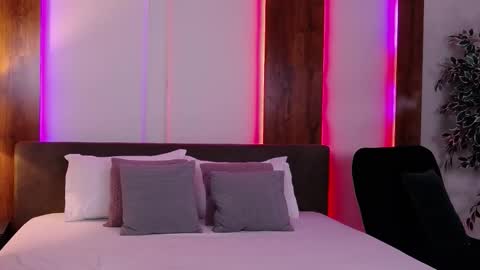 SkylarSpark online show from November 2025 09:26:02 PM