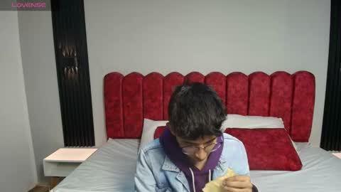 SKYLER BLAZE online show from October 2025 12:28:02 PM