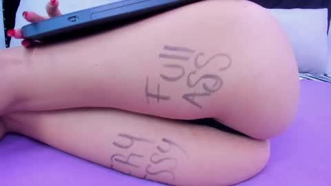 Skynny online show from January 2025 12:12:01 AM