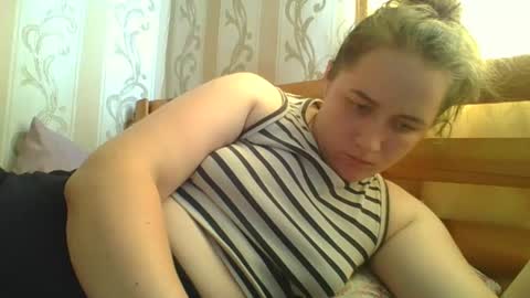skyressie333 online show from July 2026 12:01:02 PM