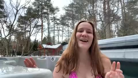 Snapshot of skywinters chatting on February 2025 04:20:02 PM Sky Winters online show from February 2025 04:20:02 PM