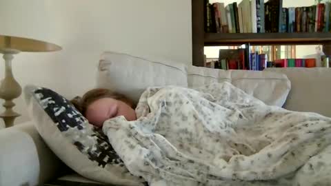 Snapshot of skywinters chatting on October 2025 06:14:02 PM Sky Winters online show from October 2025 06:14:02 PM