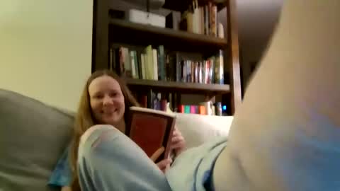 Snapshot of skywinters chatting on November 2025 01:06:02 AM Sky Winters online show from November 2025 01:06:02 AM