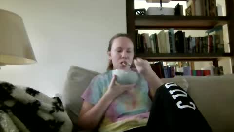 Snapshot of skywinters chatting on November 2025 04:38:02 PM Sky Winters online show from November 2025 04:38:02 PM