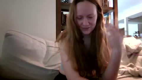 Snapshot of skywinters chatting on November 2025 02:23:01 PM Sky Winters online show from November 2025 02:23:01 PM