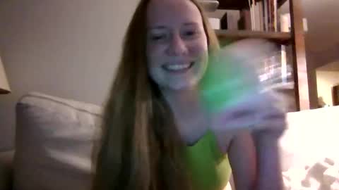 Snapshot of skywinters chatting on November 2025 10:47:01 PM Sky Winters online show from November 2025 10:47:01 PM