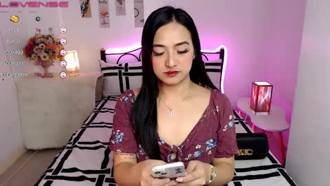 Queen Cyrine online show from January 2025 05:24:01 AM