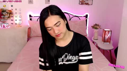 Queen Cyrine online show from March 2025 03:06:01 AM