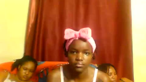 sleek_ass online show from March 2025 06:00:02 PM