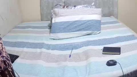 slender_sweetbabe online show from April 2026 12:03:02 PM