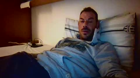 Snapshot of slevin1983 chatting on January 2025 05:56:02 PM slevin online show from January 2025 05:56:02 PM