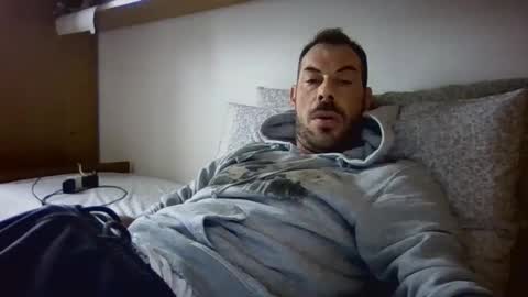 Snapshot of slevin1983 chatting on February 2025 12:05:02 PM slevin online show from February 2025 12:05:02 PM