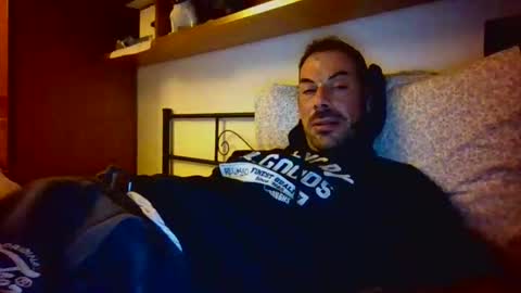 slevin online show from December 2025 06:03:01 PM