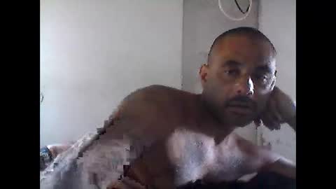 Snapshot of slickstre chatting on May 2026 11:13:01 PM slickstre online show from May 2026 11:13:01 PM