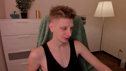 Andy online show from November 2025 08:19:02 PM