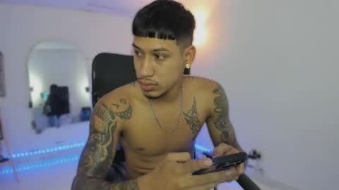 slim_master12 online show from December 2025 09:32:02 PM