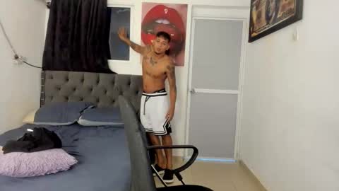 slim_master12 online show from March 2026 02:22:01 AM