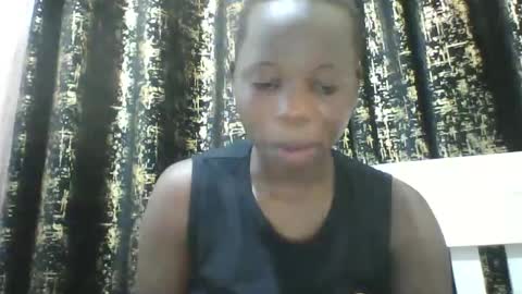Snapshot of slim_petite_ebony chatting on January 2025 01:52:01 AM slim_petite_ebony online show from January 2025 01:52:01 AM