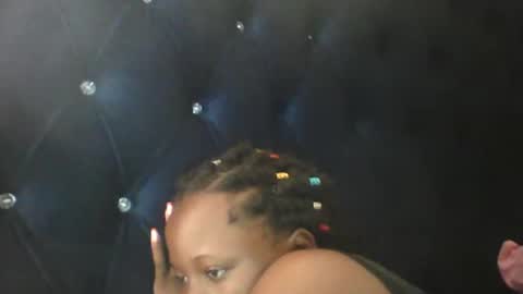 Snapshot of slim_petite_ebony chatting on October 2025 05:38:02 AM slim_petite_ebony online show from October 2025 05:38:02 AM