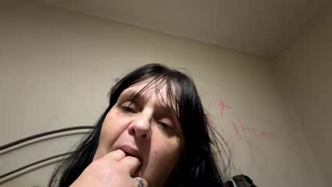 slimmers01 online show from March 2026 01:42:01 AM