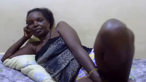 Snapshot of slimmygal chatting on February 2025 05:29:02 AM slimmygal online show from February 2025 05:29:02 AM