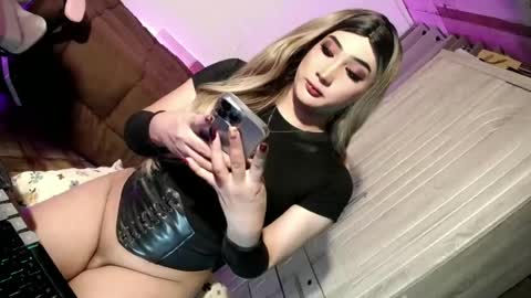 Snapshot of slut_bigcock chatting on June 2026 06:22:02 PM Nathalie online show from June 2026 06:22:02 PM