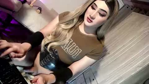 Snapshot of slut_bigcock chatting on July 2026 08:17:02 AM Nathalie online show from July 2026 08:17:02 AM