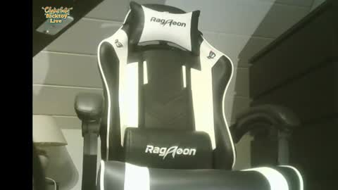 Snapshot of slutiam chatting on February 2026 04:28:02 AM SLUTIAM online show from February 2026 04:28:02 AM