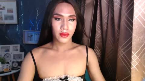 Snapshot of slutqueen_raz chatting on January 2025 12:28:02 PM Raz online show from January 2025 12:28:02 PM