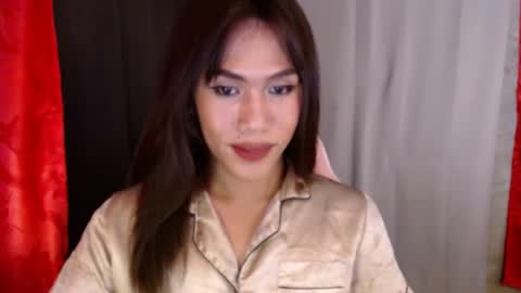 Snapshot of slutqueen_raz chatting on March 2025 02:56:02 PM Raz online show from March 2025 02:56:02 PM